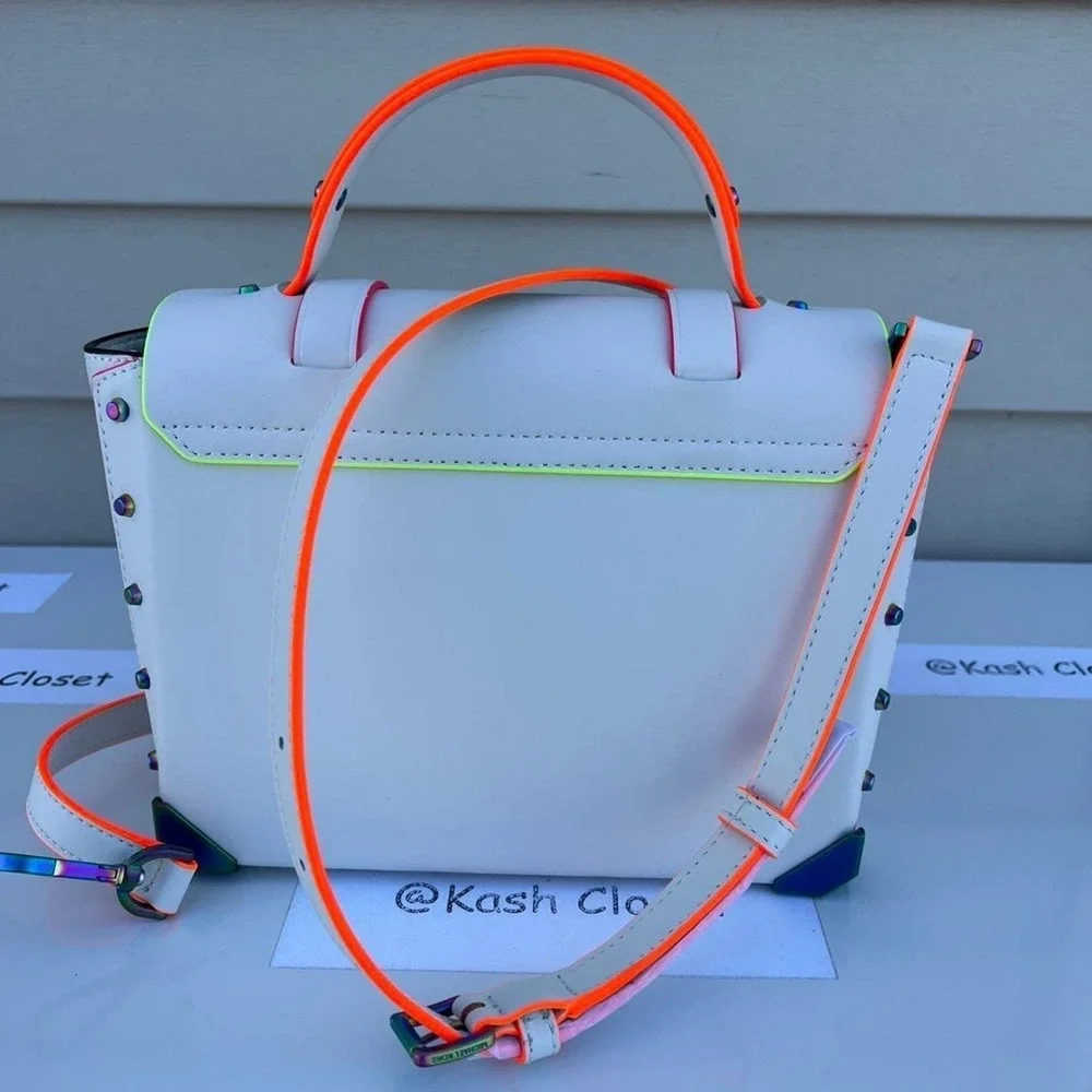 Michael Kors Manhattan Satchel Medium Leather Contrast-Trim Satchel Optic white - Picture 4 of 12